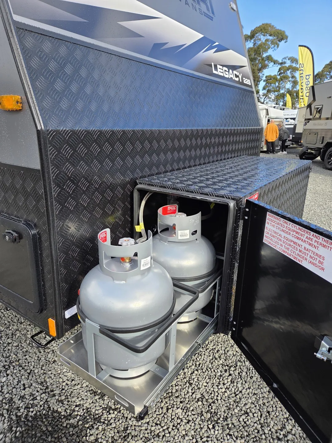 Safari Legacy 228 front checkerplate box holding two gas bottles