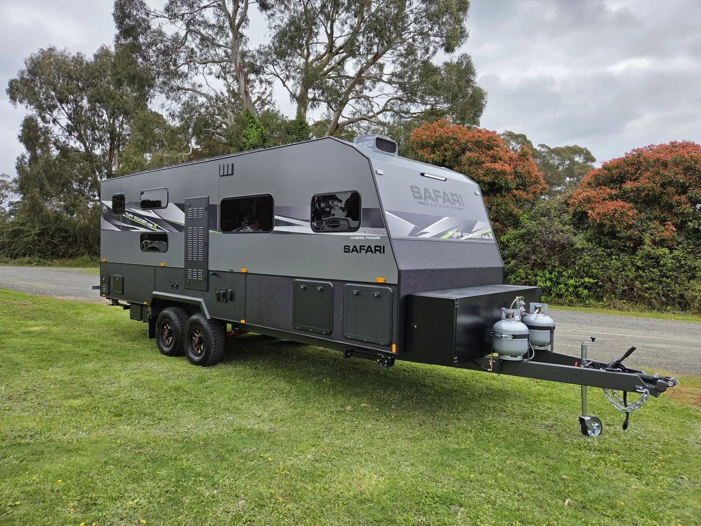 Safari Tuff Roader-X 228 front three-quarter view with front toolbox and gas bottles